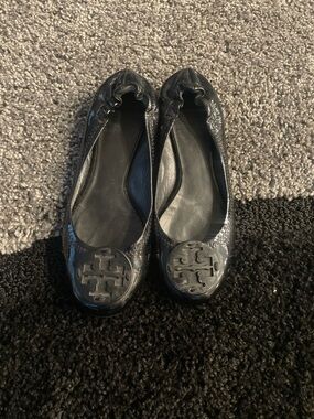 TORY BURCH Reva Patent Leather Flats.